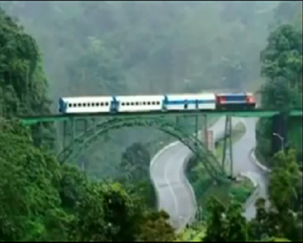 DPRD Sumbar Dukung Pembukaan Jalur Kereta Api Kayu Tanam Pakumbuh   
