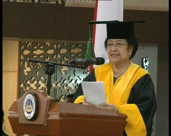 Megawati dianugerahkan gelar Honoris Causa bidang Pendidikan